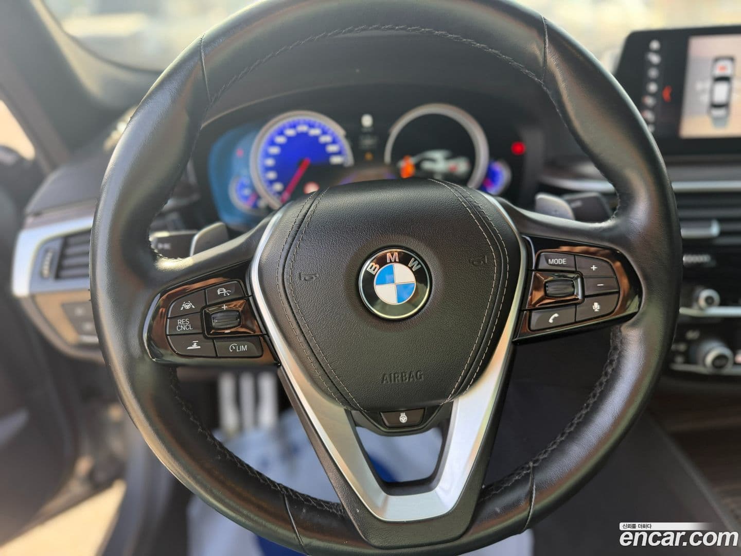 Main__Slider__Photo:5-Series BMW 2018.5-16