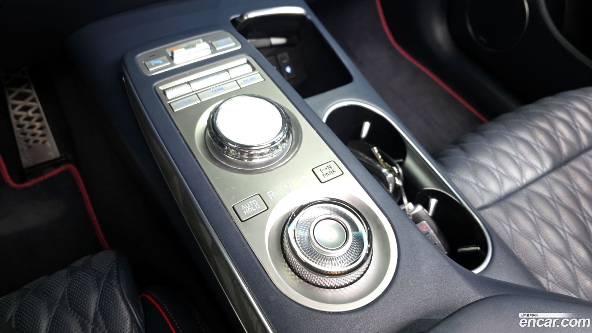 Main__Slider__Photo:GV70 Genesis 2022.0-8