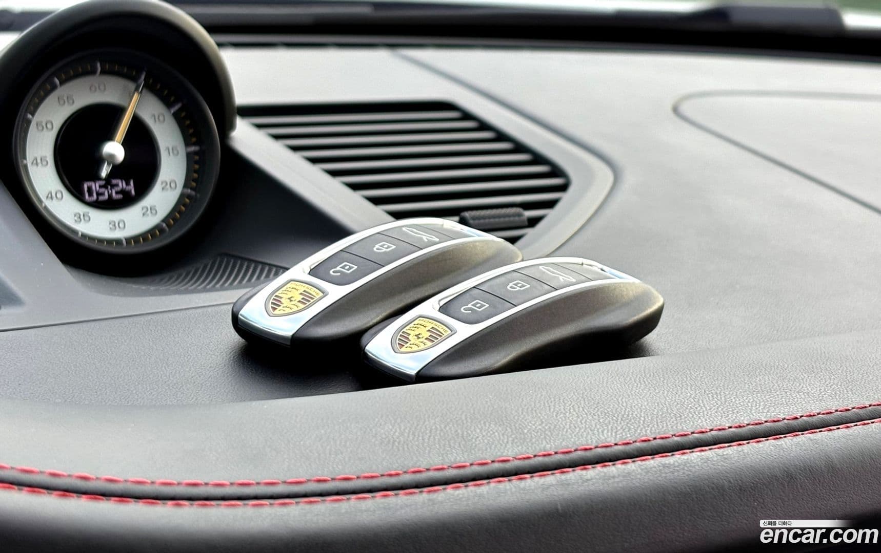 Main__Slider__Photo:911 Porsche 2022.4-14