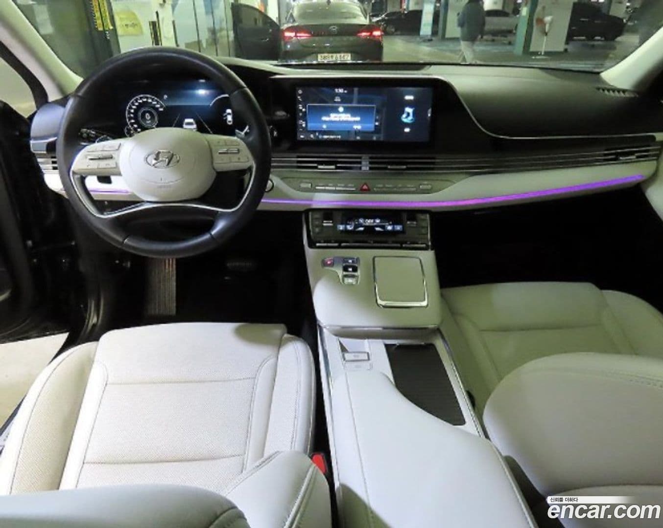 Main__Slider__Photo:Grandeur Hyundai 2022.4-8