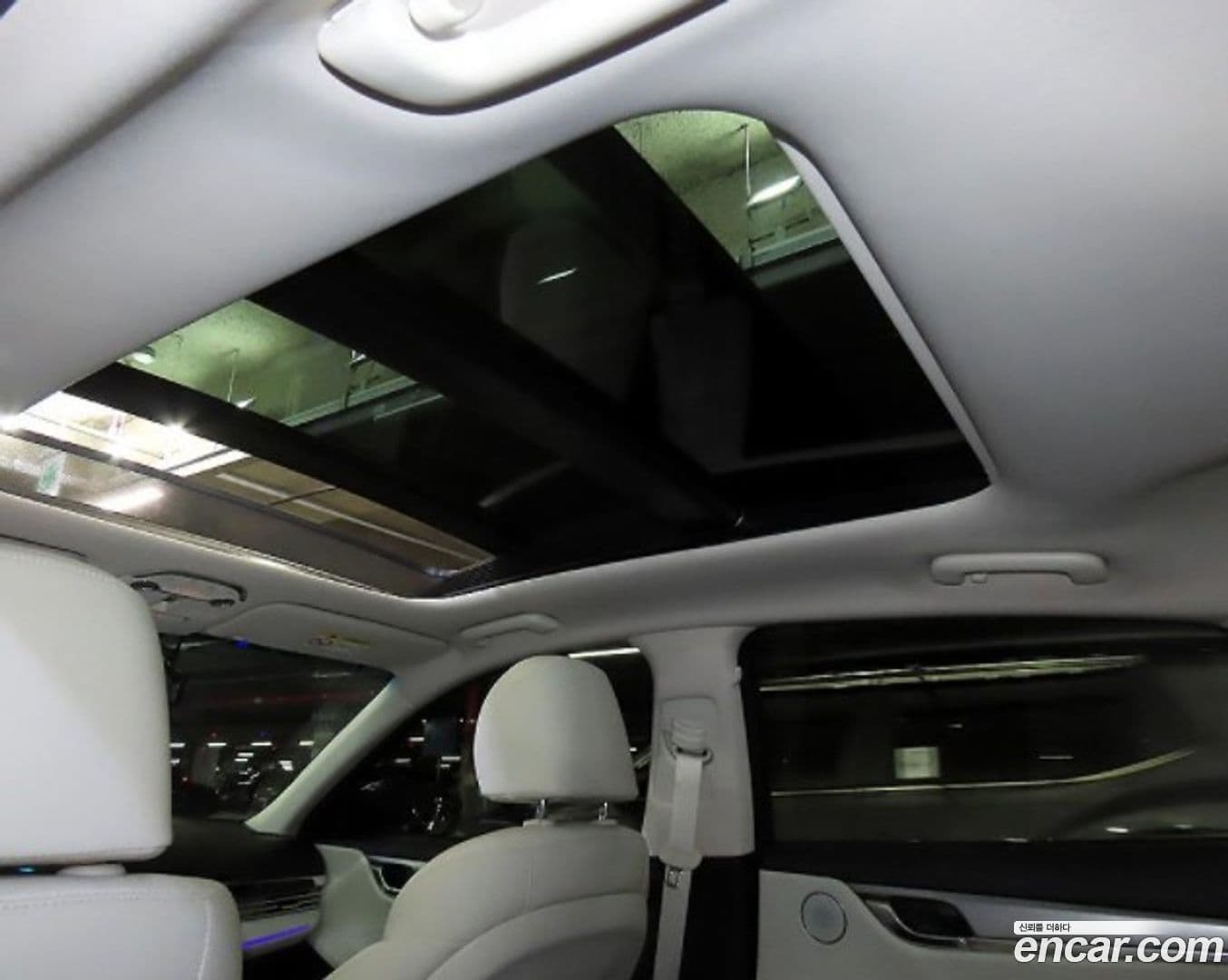 Main__Slider__Photo:Grandeur Hyundai 2022.4-19