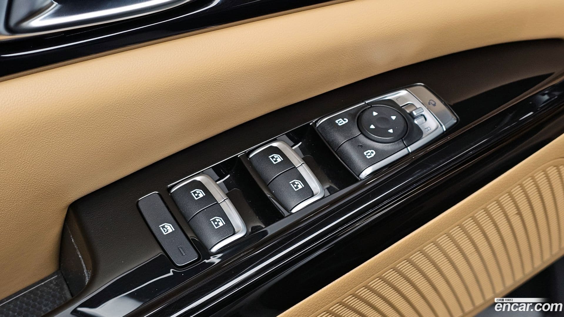 Main__Slider__Photo:Canival Kia 2022.0-16