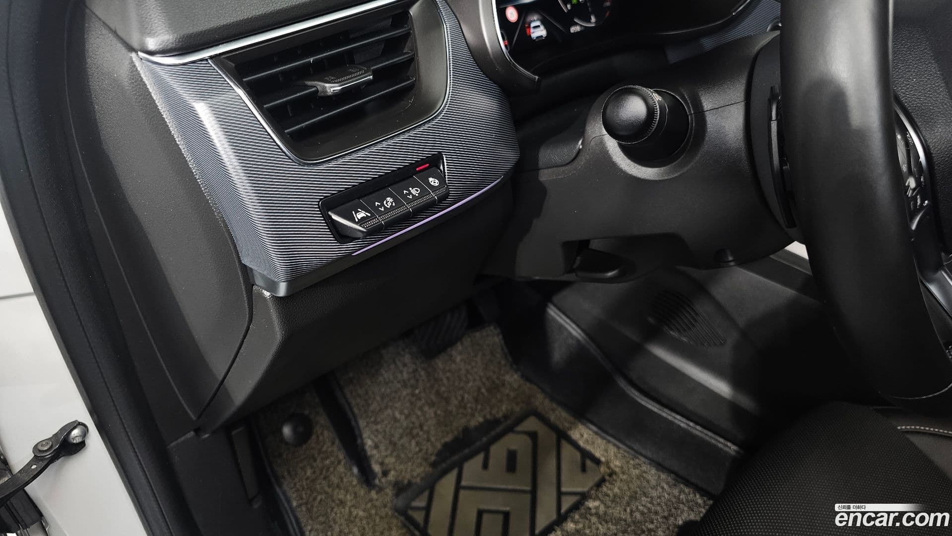 Main__Slider__Photo:XM3 Renault-KoreaSamsung 2020.2-13