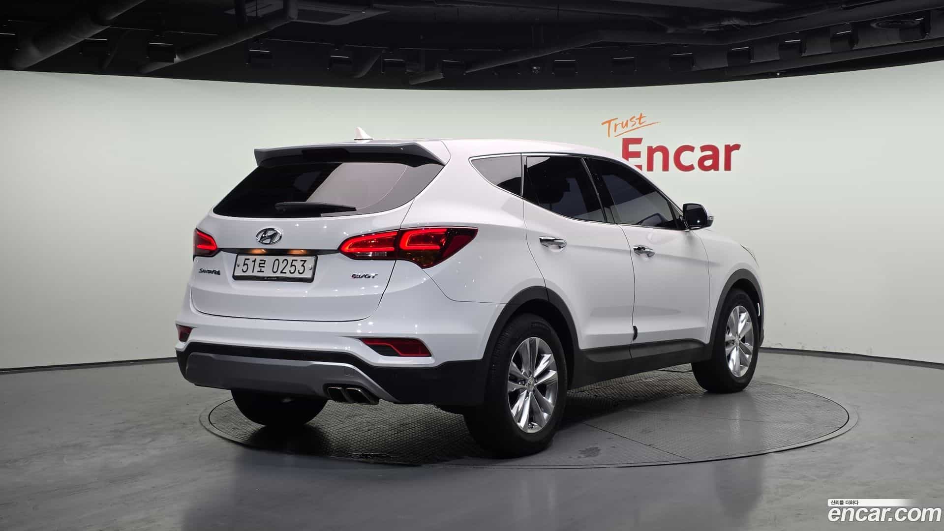 Santafe Hyundai 2016.3-OUTER-002