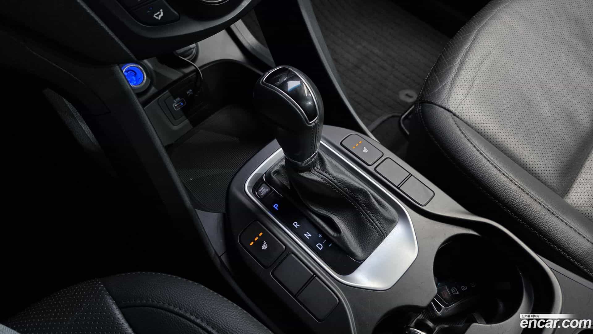 Santafe Hyundai 2016.3-INNER-009