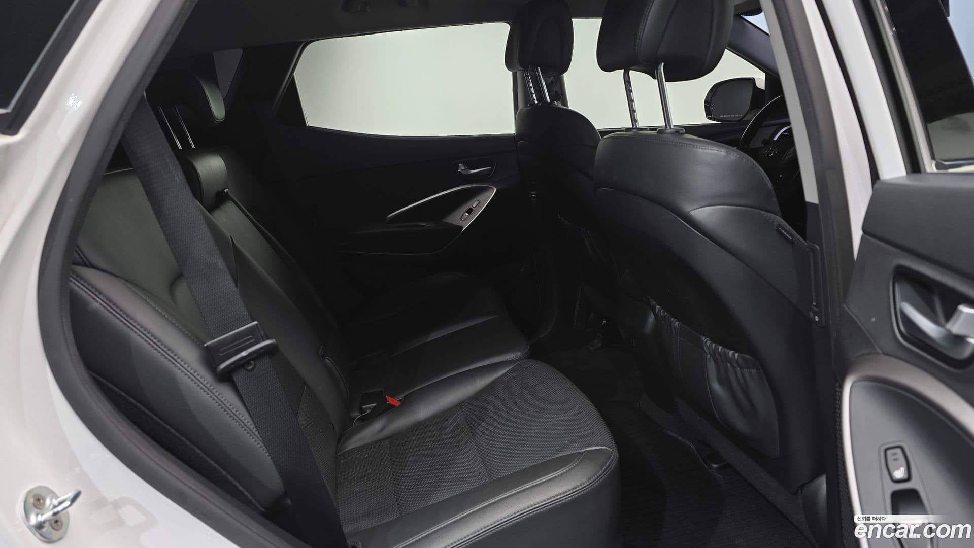 Main__Slider__Photo:Santafe Hyundai 2016.3-11