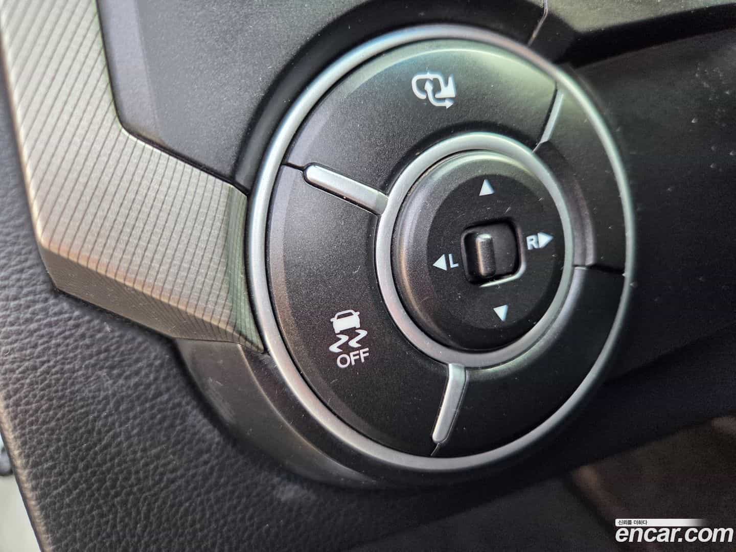 KORANDO KG_Mobility_Ssangyong 2013.1-INNER-006