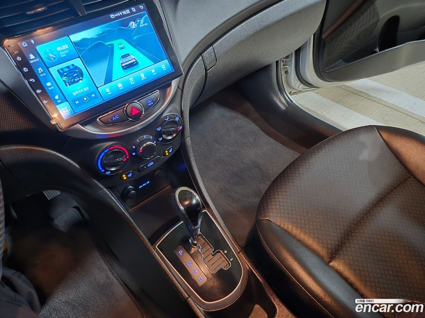 Main__Slider__Photo:Accent Hyundai 2013.1-8