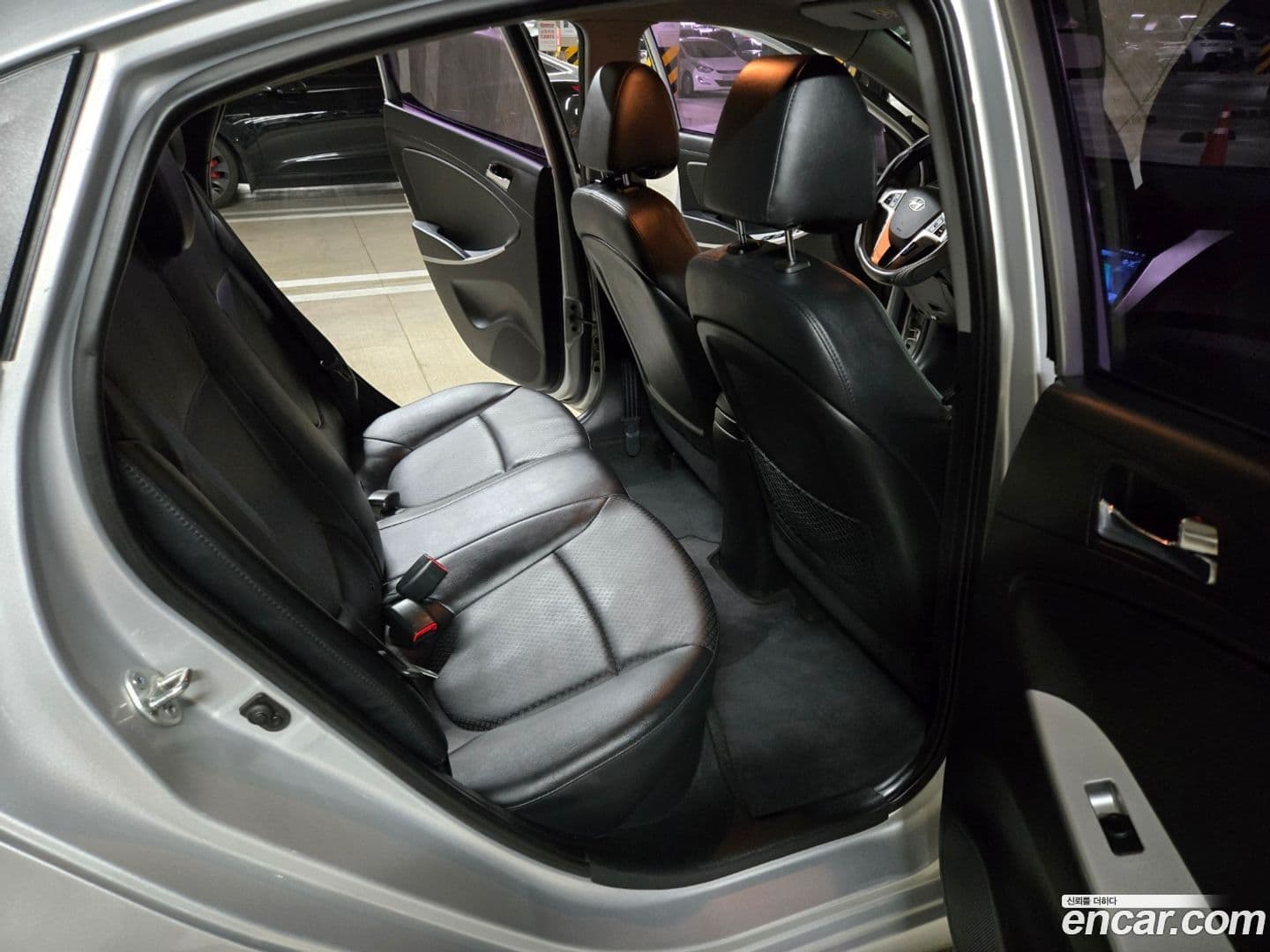 Main__Slider__Photo:Accent Hyundai 2013.1-12