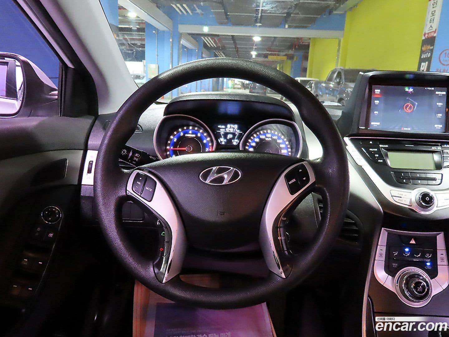 Main__Slider__Photo:AVANTE Hyundai 2011.5-15