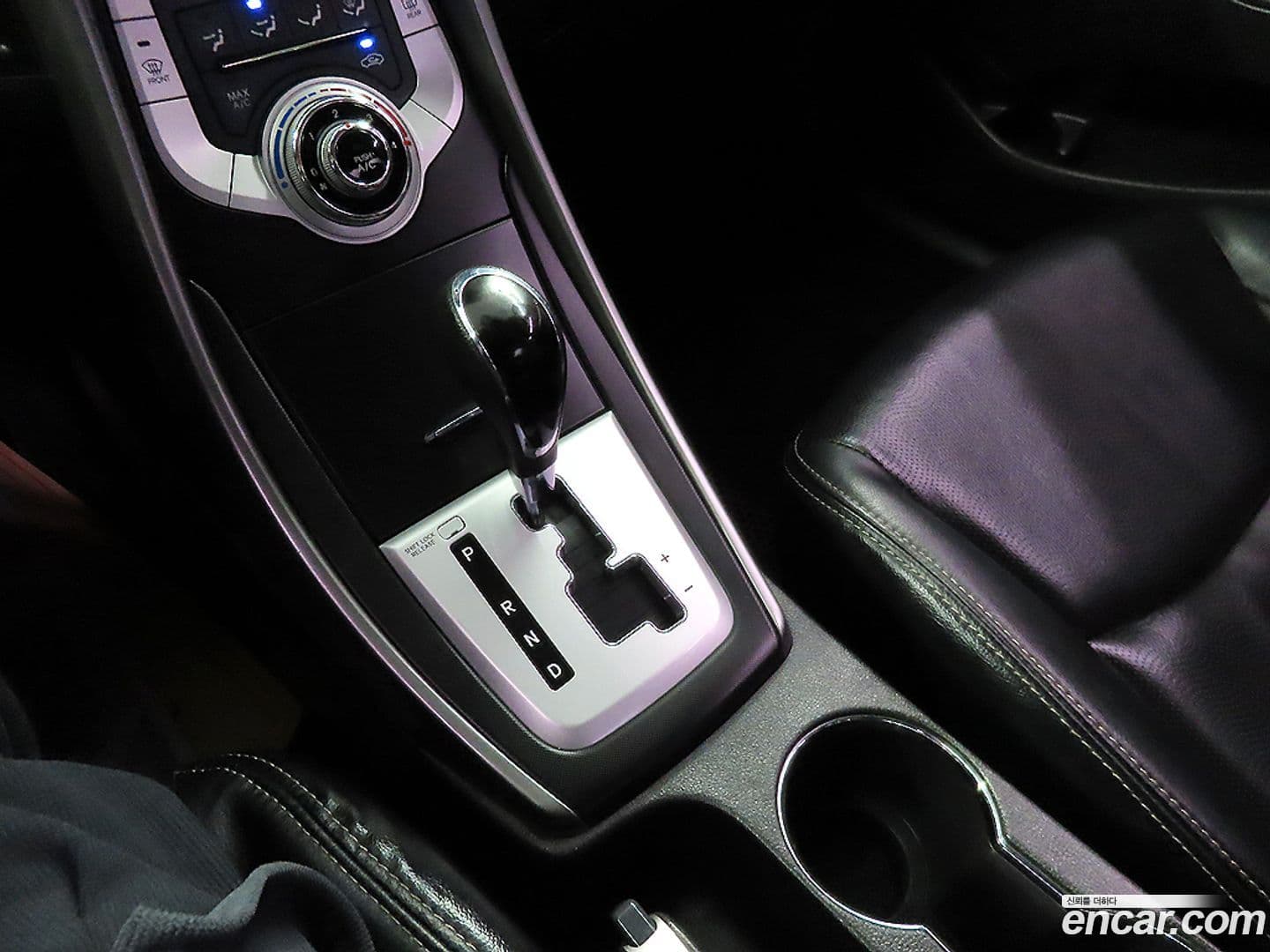 Main__Slider__Photo:AVANTE Hyundai 2011.5-18