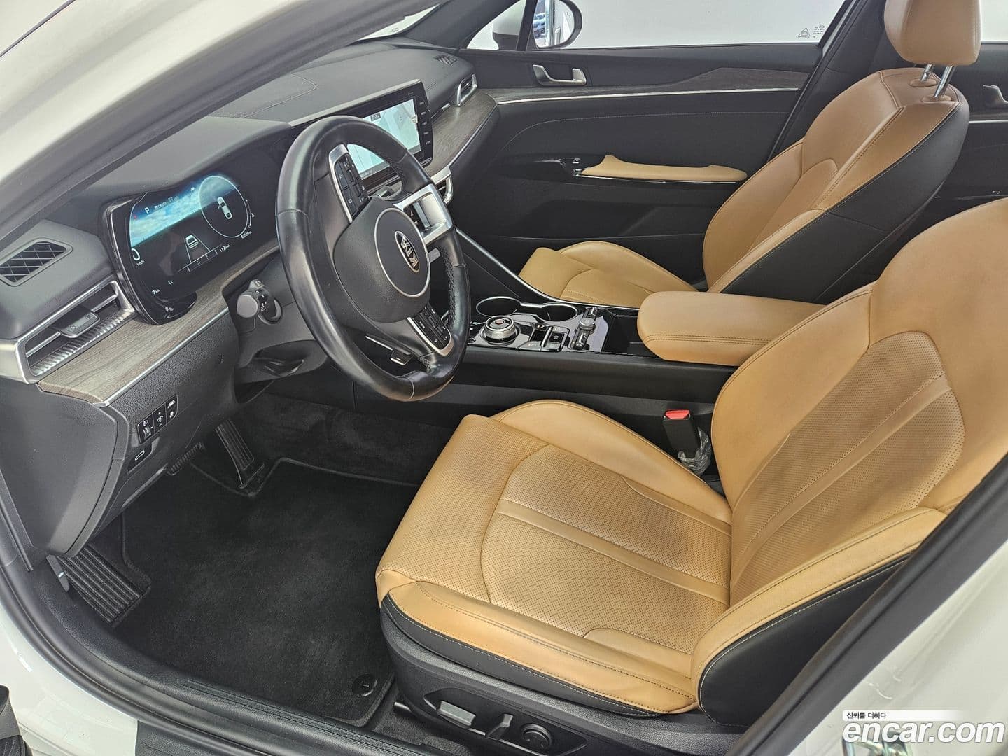 Main__Slider__Photo:K5 Kia 2021.1-11