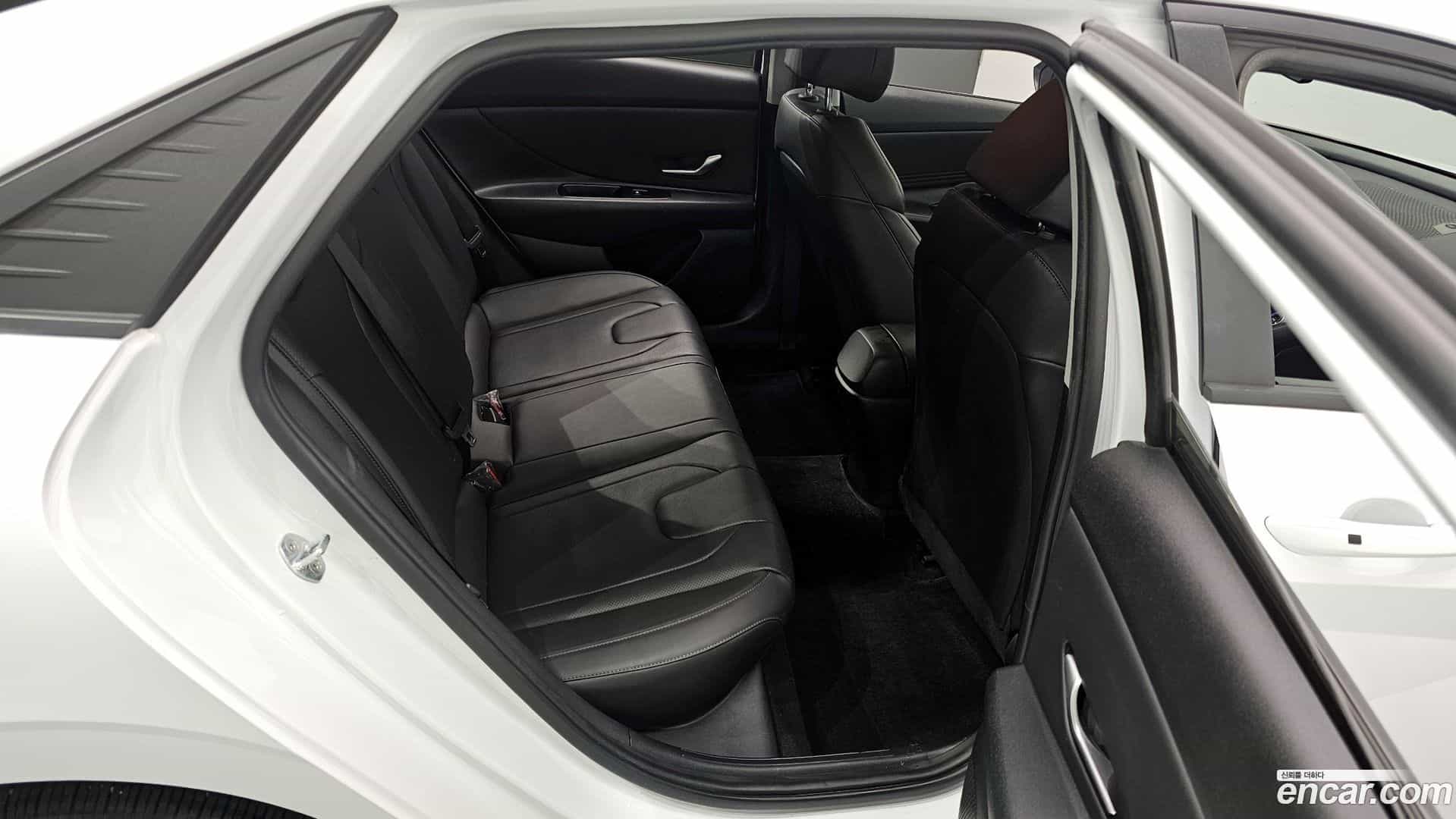 AVANTE Hyundai 2020.9-OPTION-016