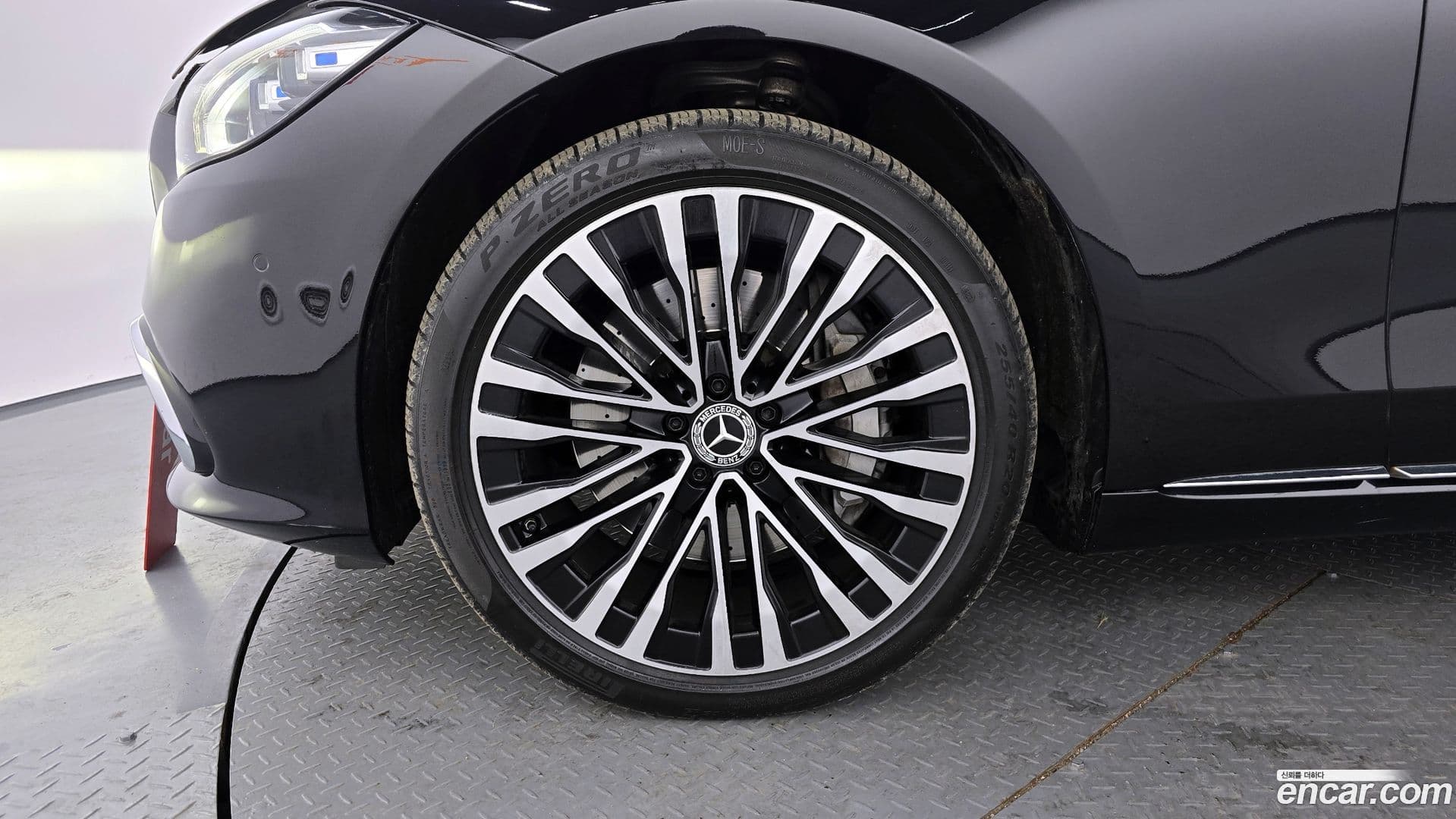 Main__Slider__Photo:S-Class Mercedes-Benz 2021.8-4