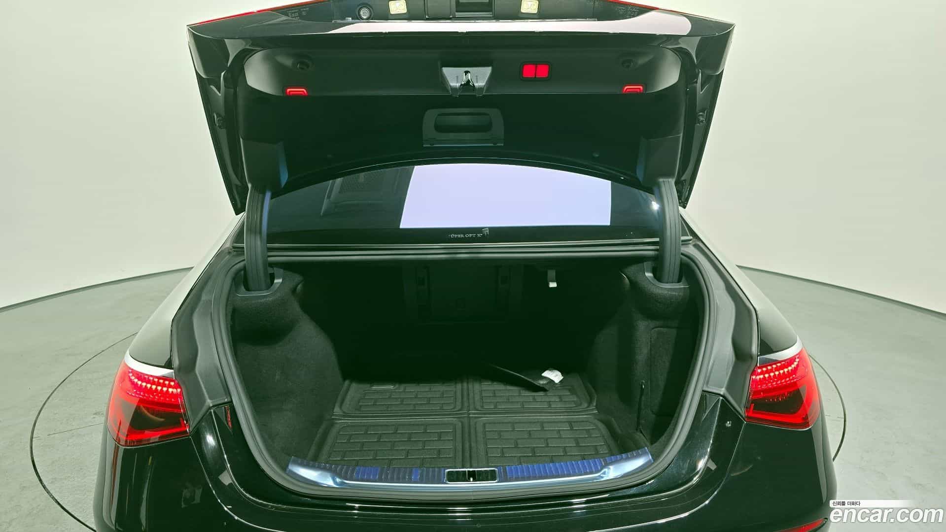 S-Class Mercedes-Benz 2021.8-OPTION-024