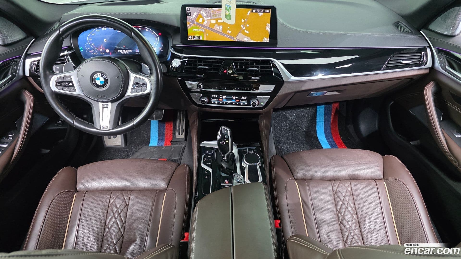 Main__Slider__Photo:5-Series BMW 2022.0-6