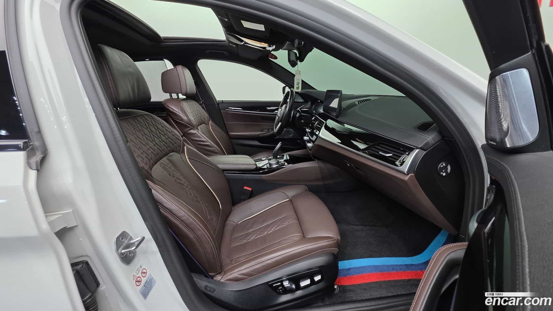 5-Series BMW 2022.0-INNER-010