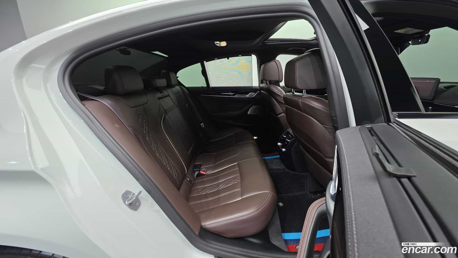 5-Series BMW 2022.0-OPTION-023