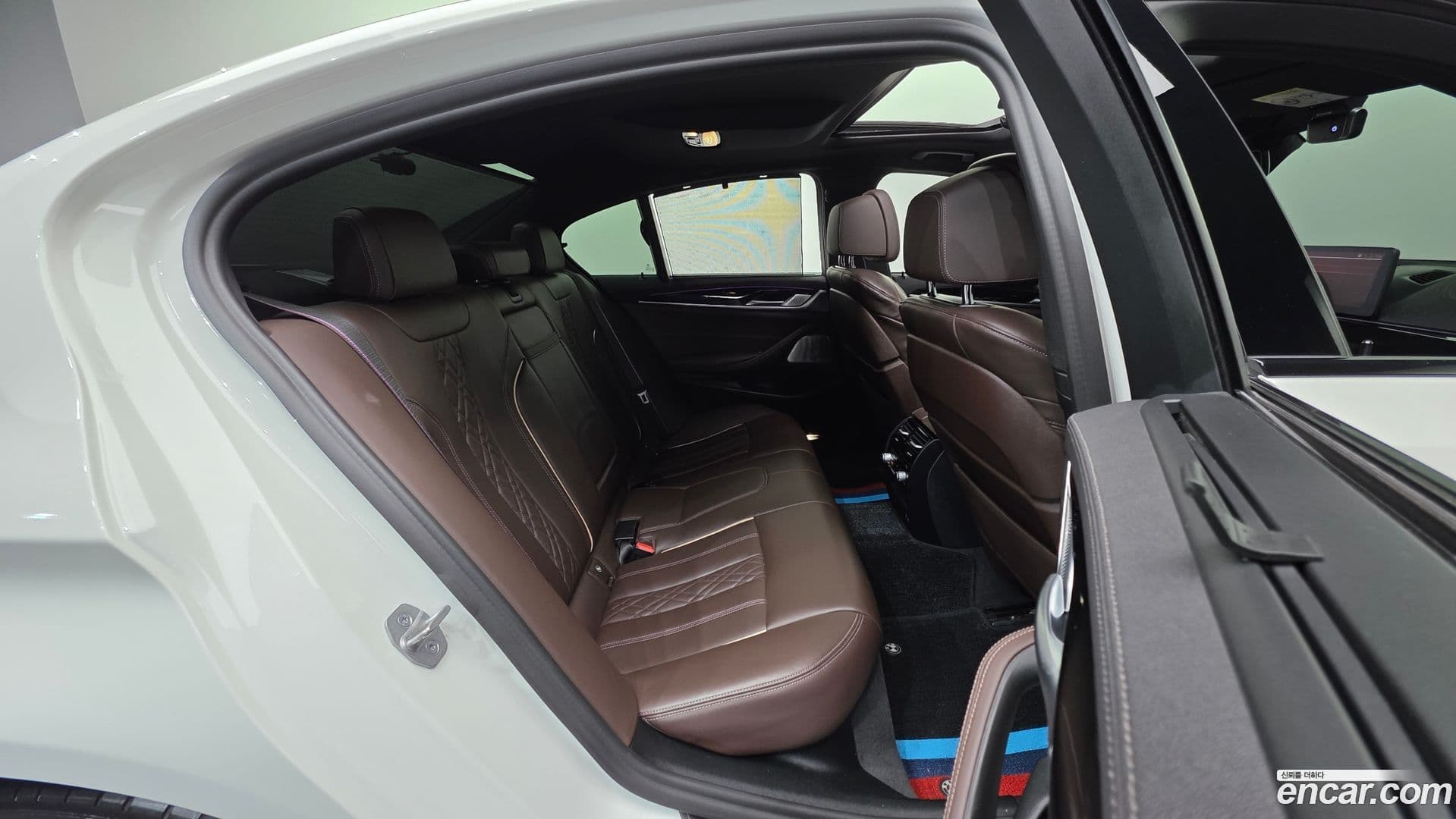 Main__Slider__Photo:5-Series BMW 2022.0-18