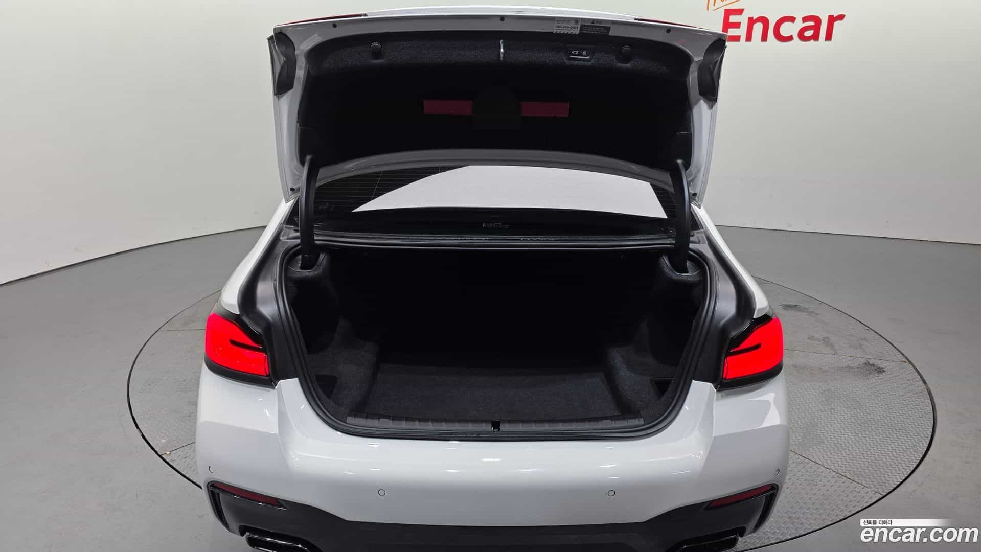 5-Series BMW 2022.0-OPTION-024