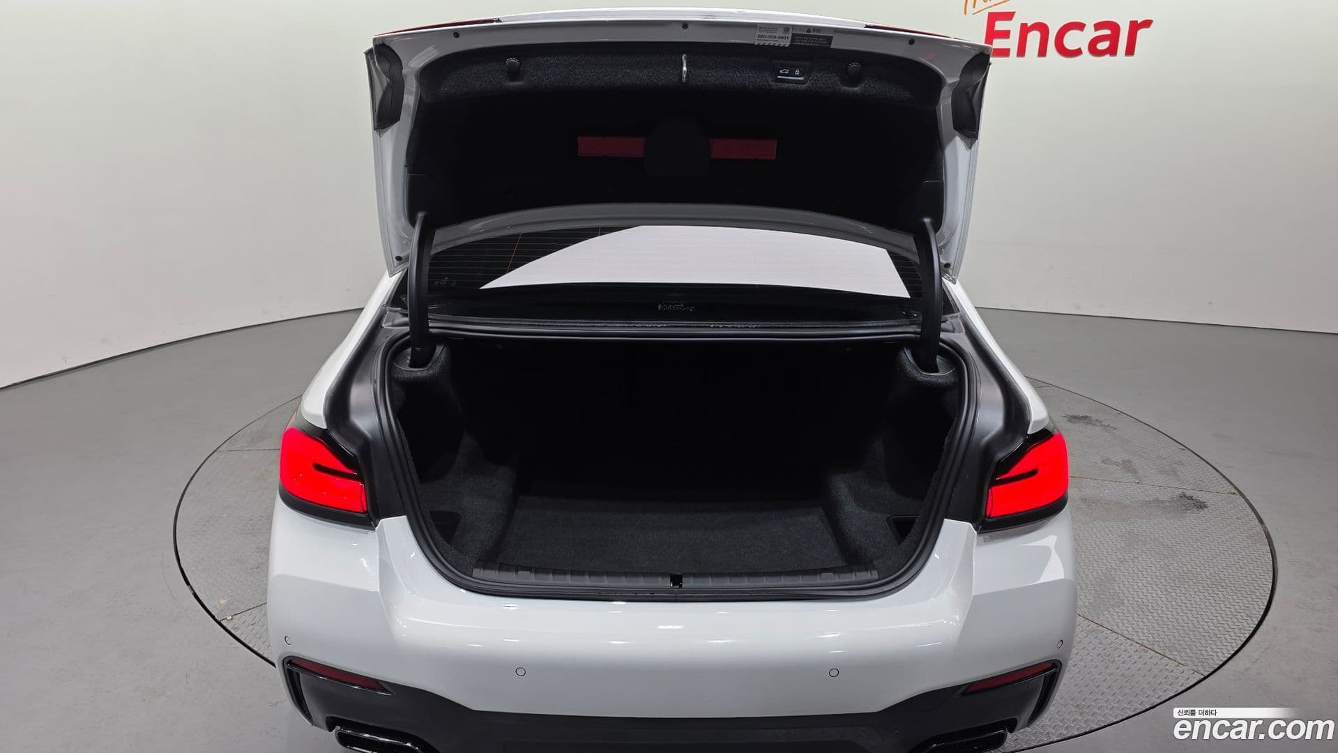 Main__Slider__Photo:5-Series BMW 2022.0-19