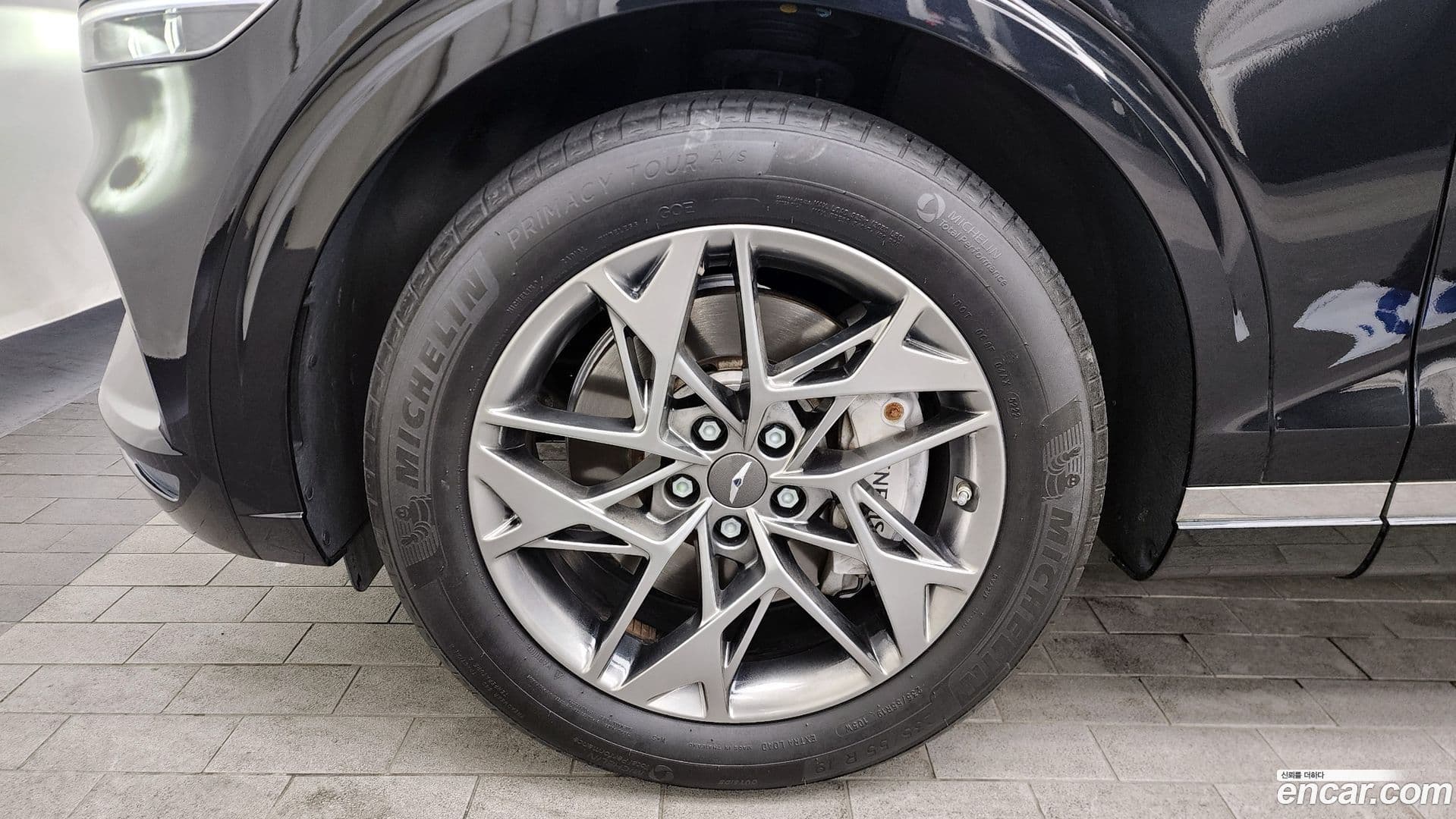 Main__Slider__Photo:GV70 Genesis 2023.3-4