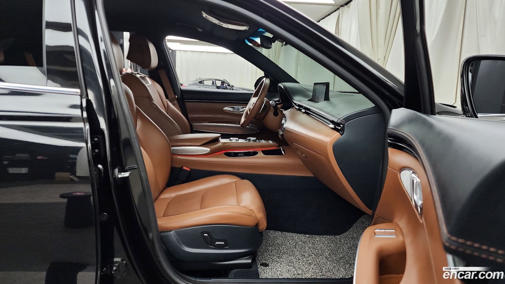 Main__Slider__Photo:GV70 Genesis 2023.3-10