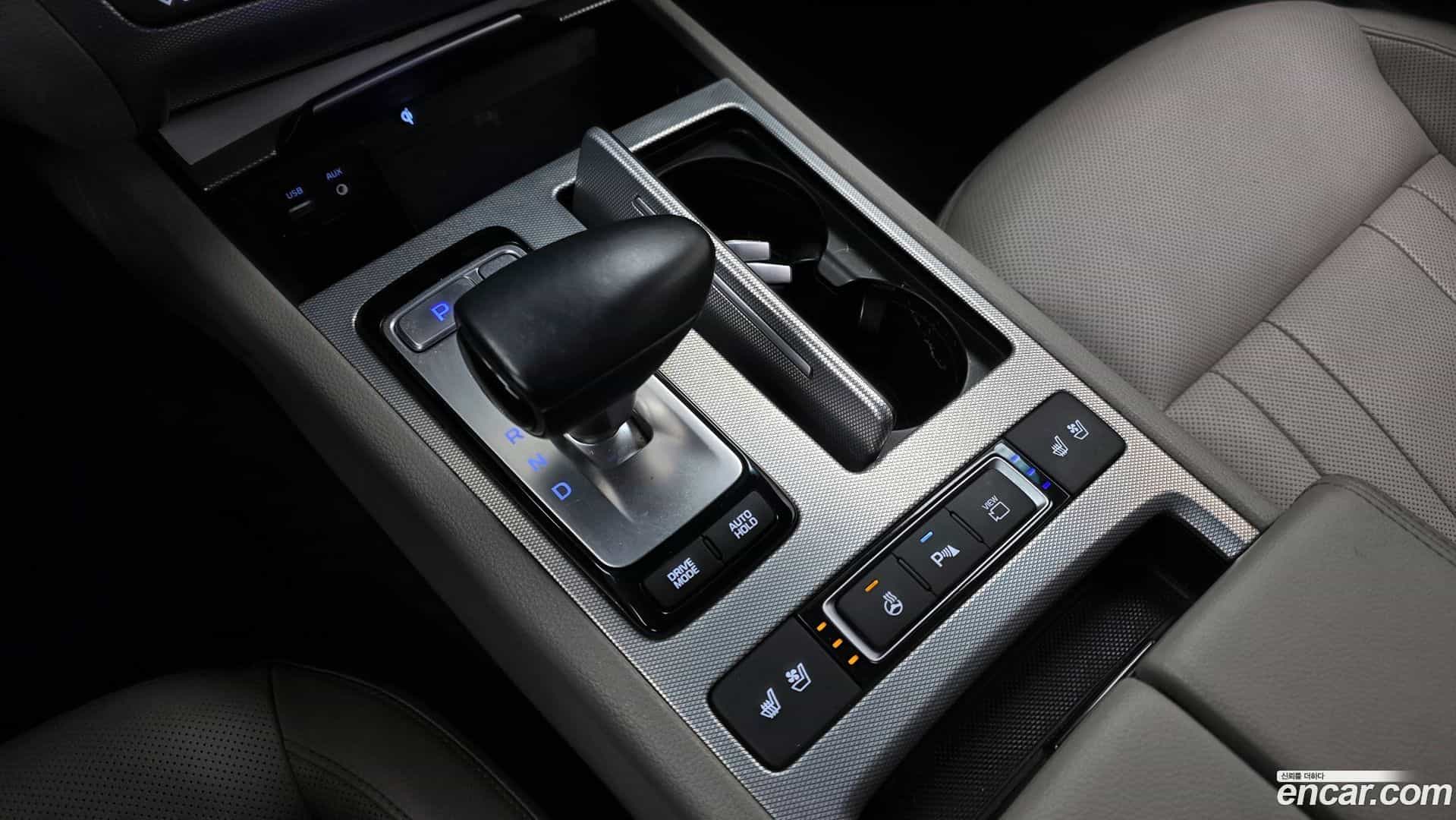 G80 Genesis 2018.1-INNER-009