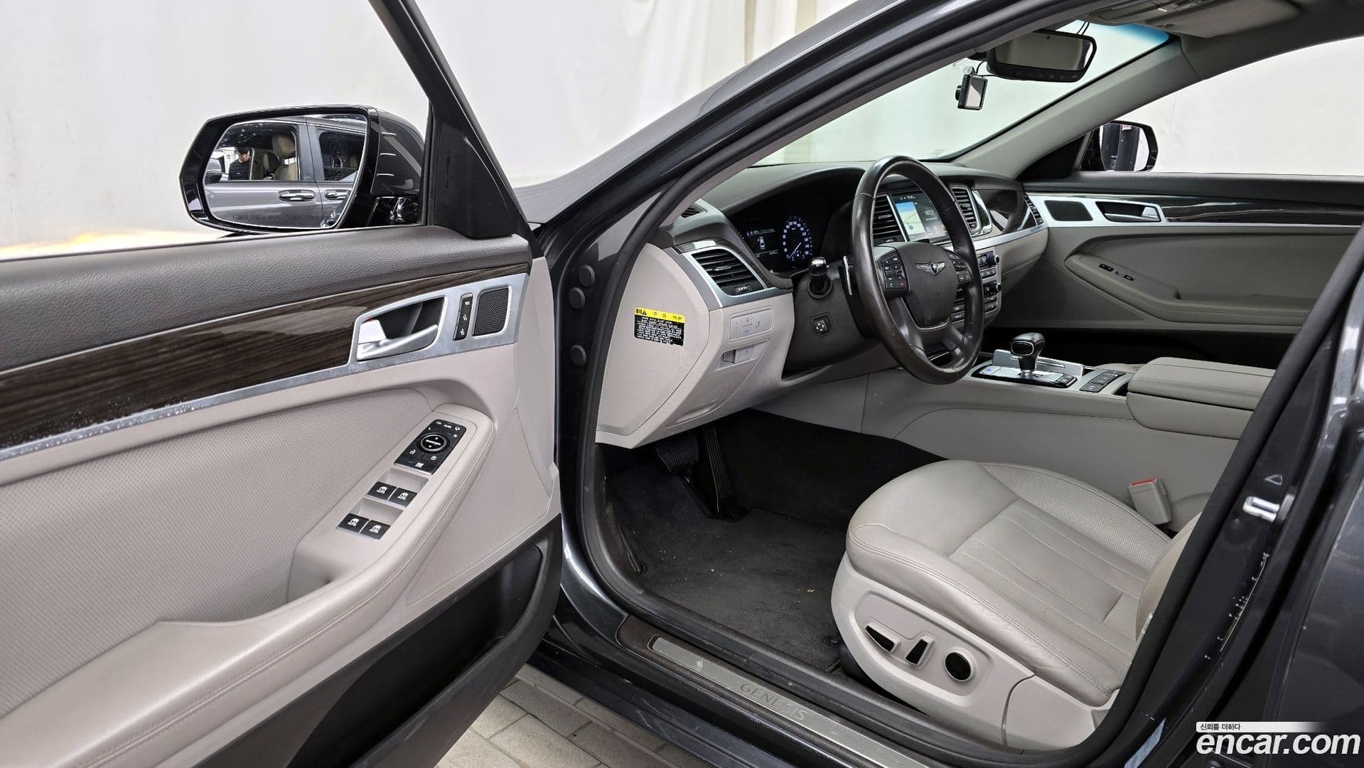 Main__Slider__Photo:G80 Genesis 2018.1-9