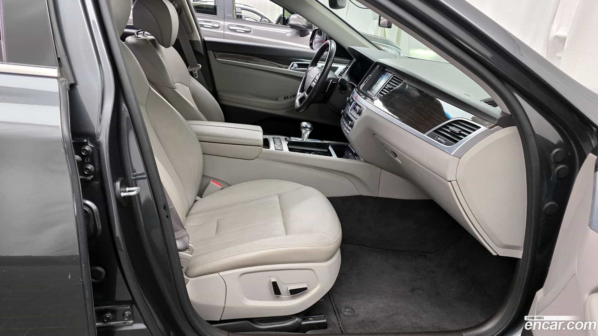 G80 Genesis 2018.1-OPTION-015