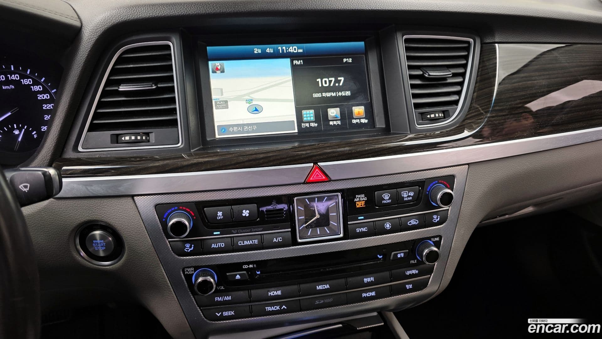 Main__Slider__Photo:G80 Genesis 2018.1-13