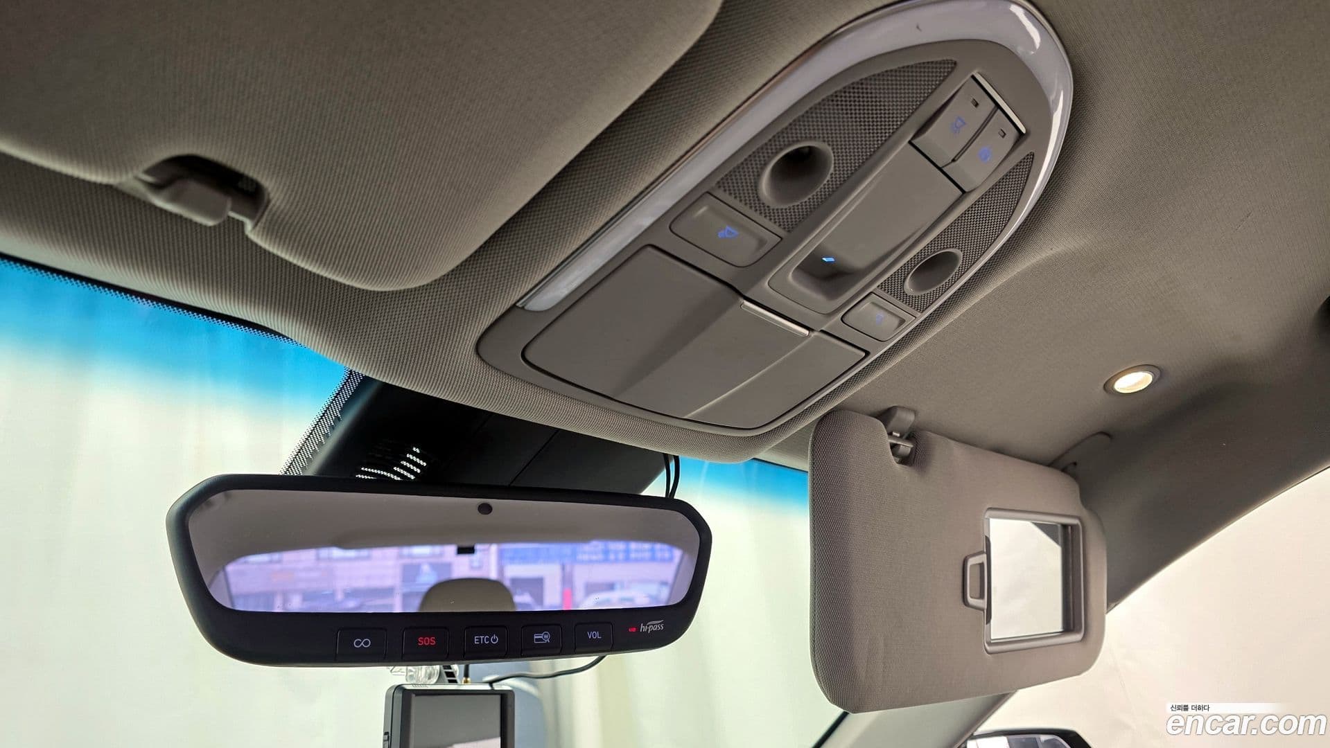 Main__Slider__Photo:G80 Genesis 2018.1-16