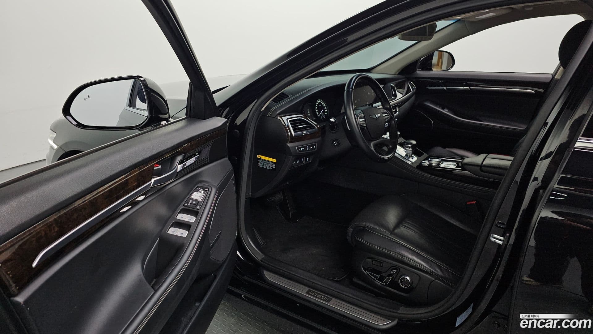 Main__Slider__Photo:G90 Genesis 2020.10-9