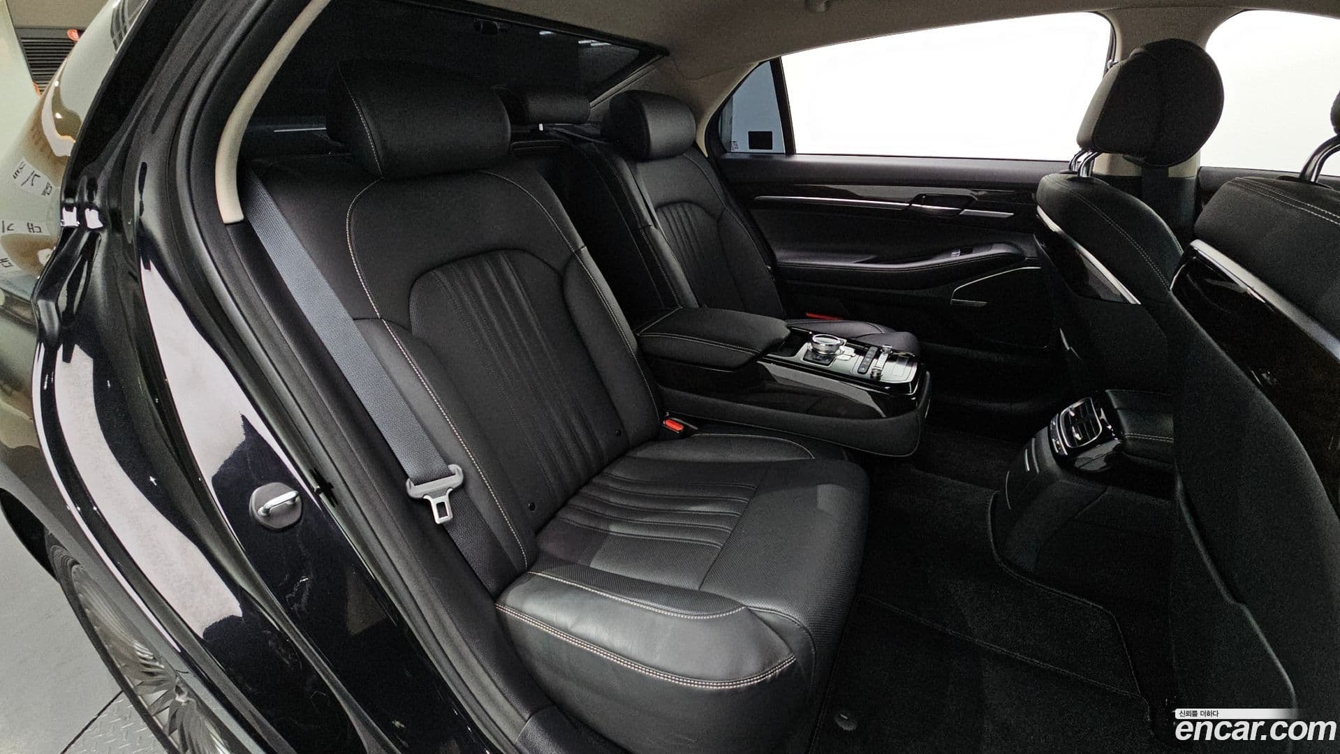 Main__Slider__Photo:G90 Genesis 2020.10-12