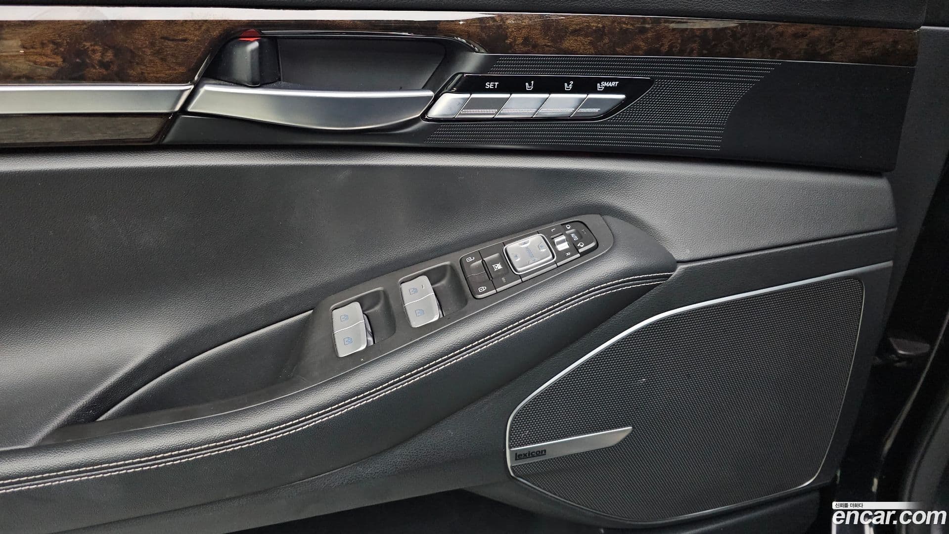 Main__Slider__Photo:G90 Genesis 2020.10-16