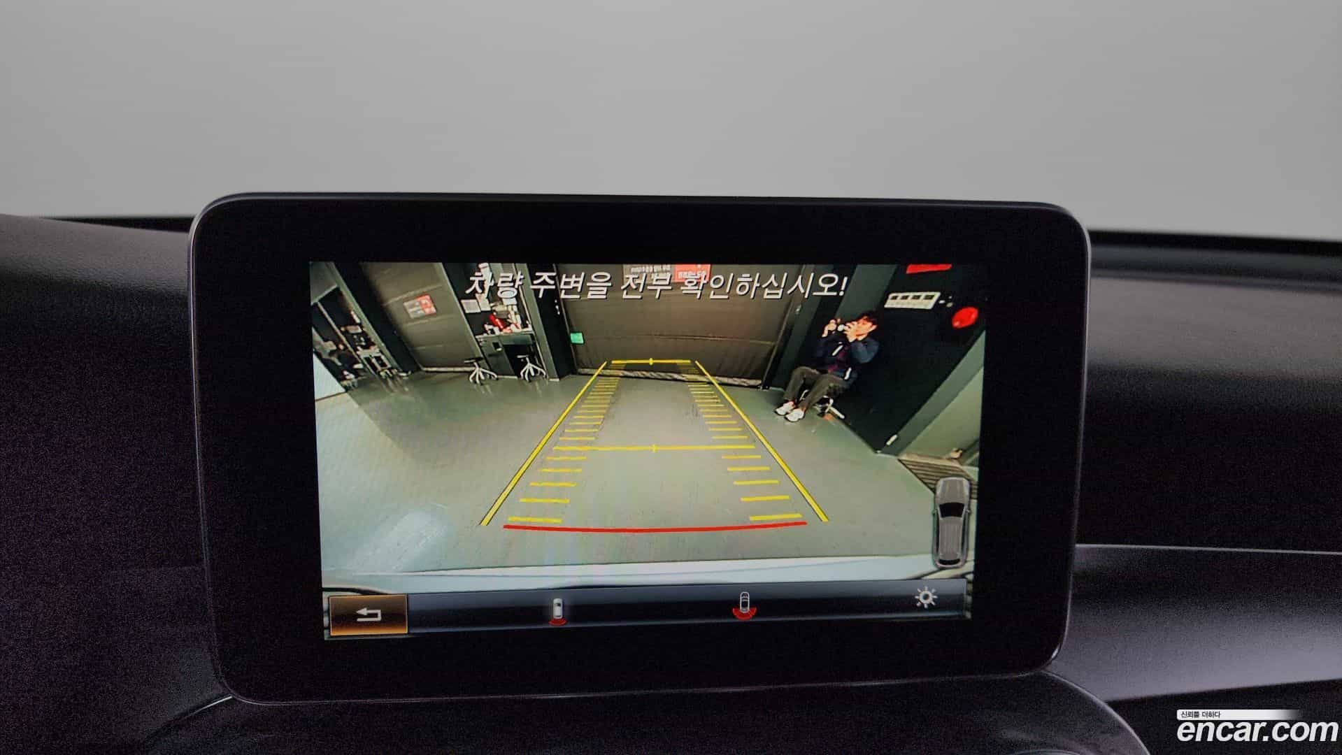 GLC-Class Mercedes-Benz 2019.6-OPTION-020