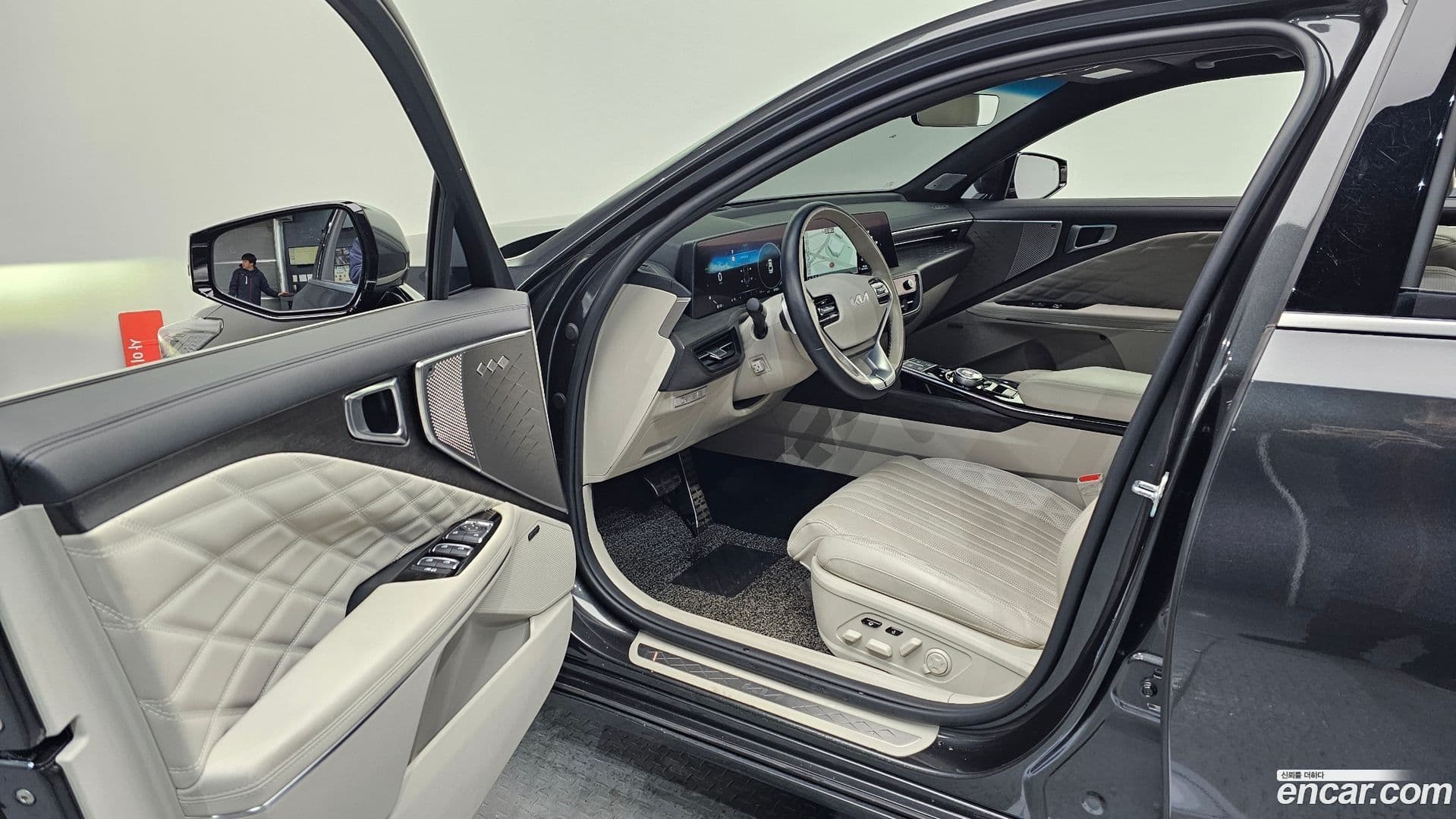 Main__Slider__Photo:K8 Kia 2022.6-9