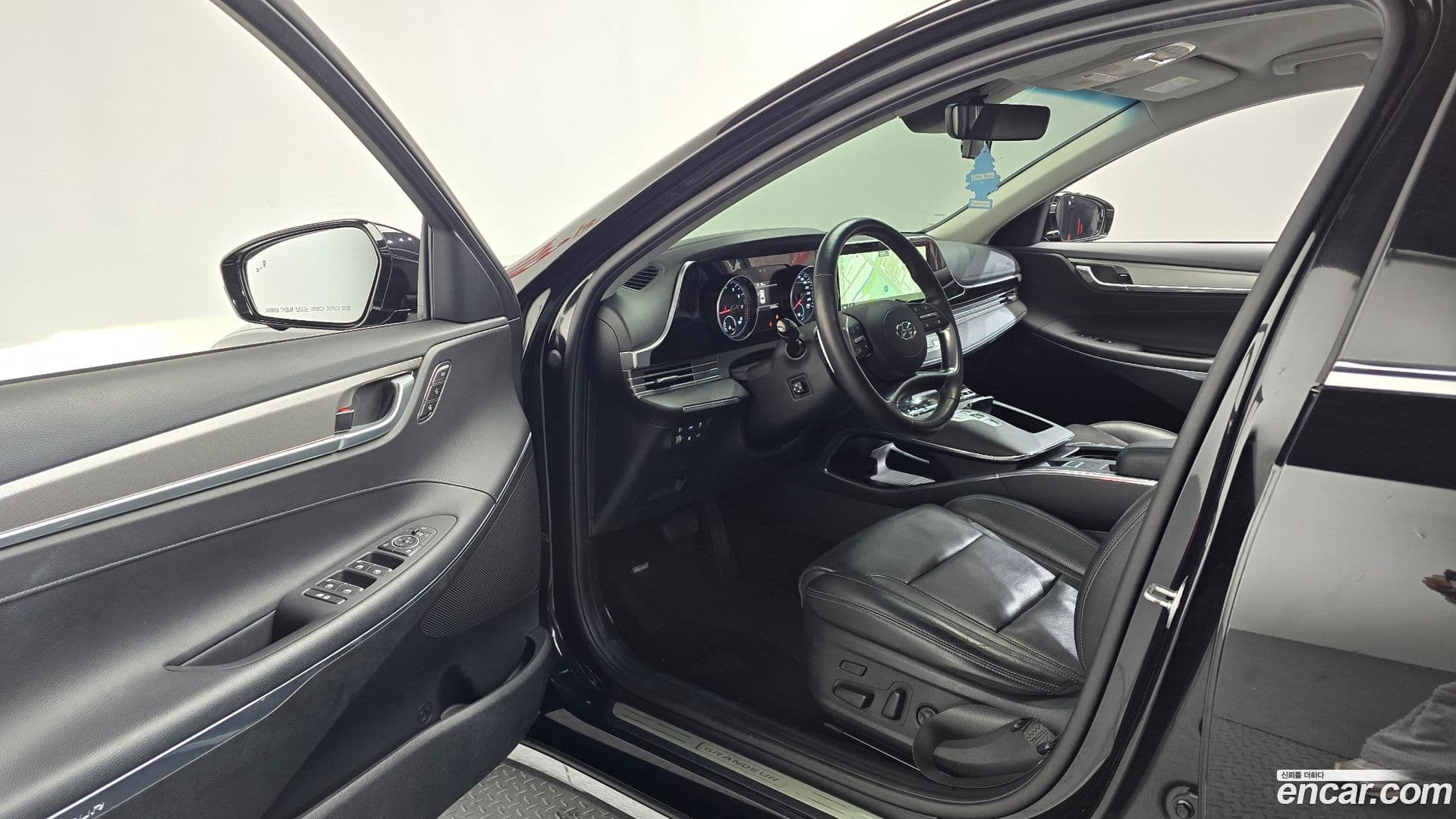 Main__Slider__Photo:Grandeur Hyundai 2020.7-9