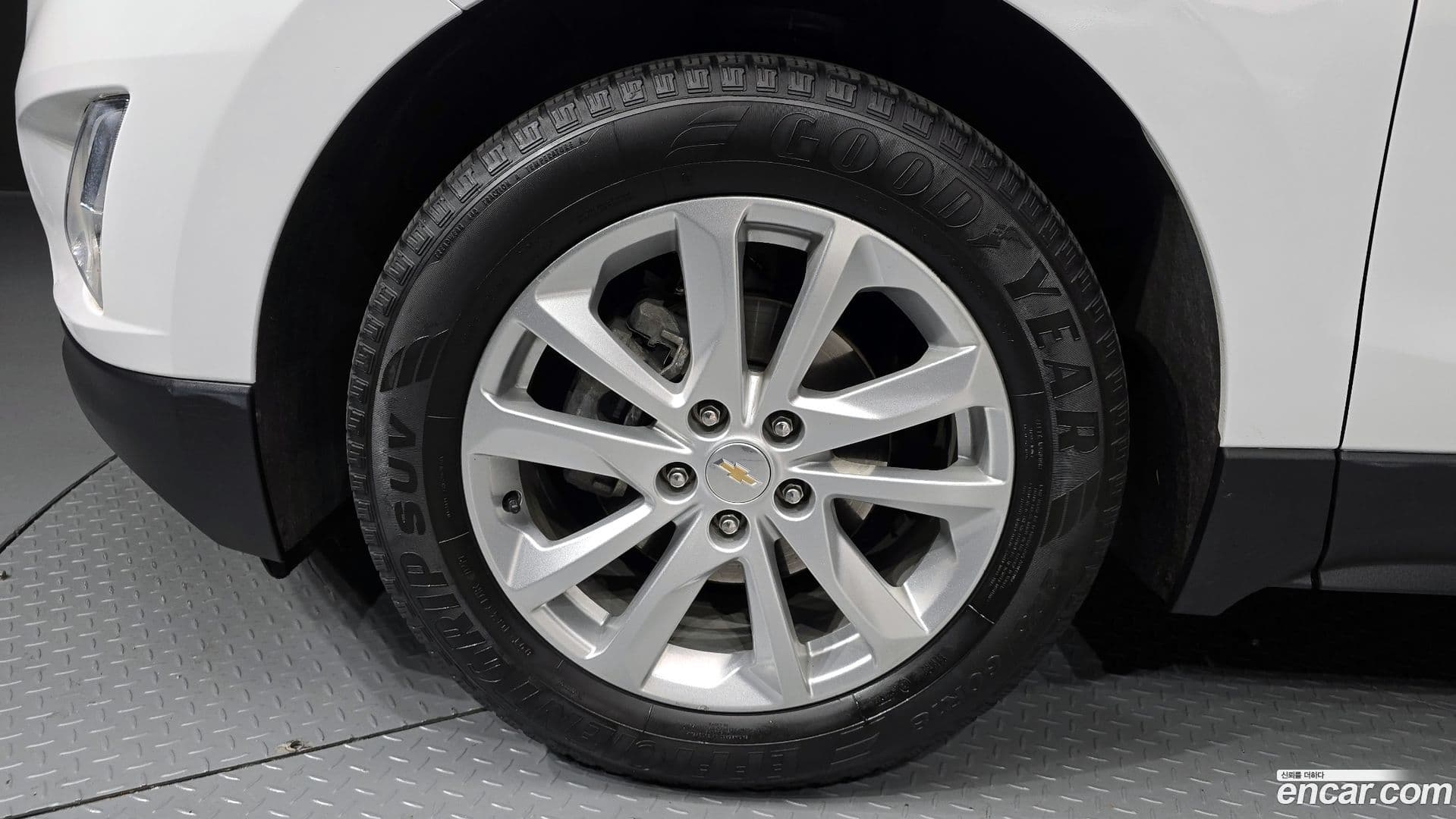 Main__Slider__Photo:Equinox ChevroletGMDaewoo 2020.2-4