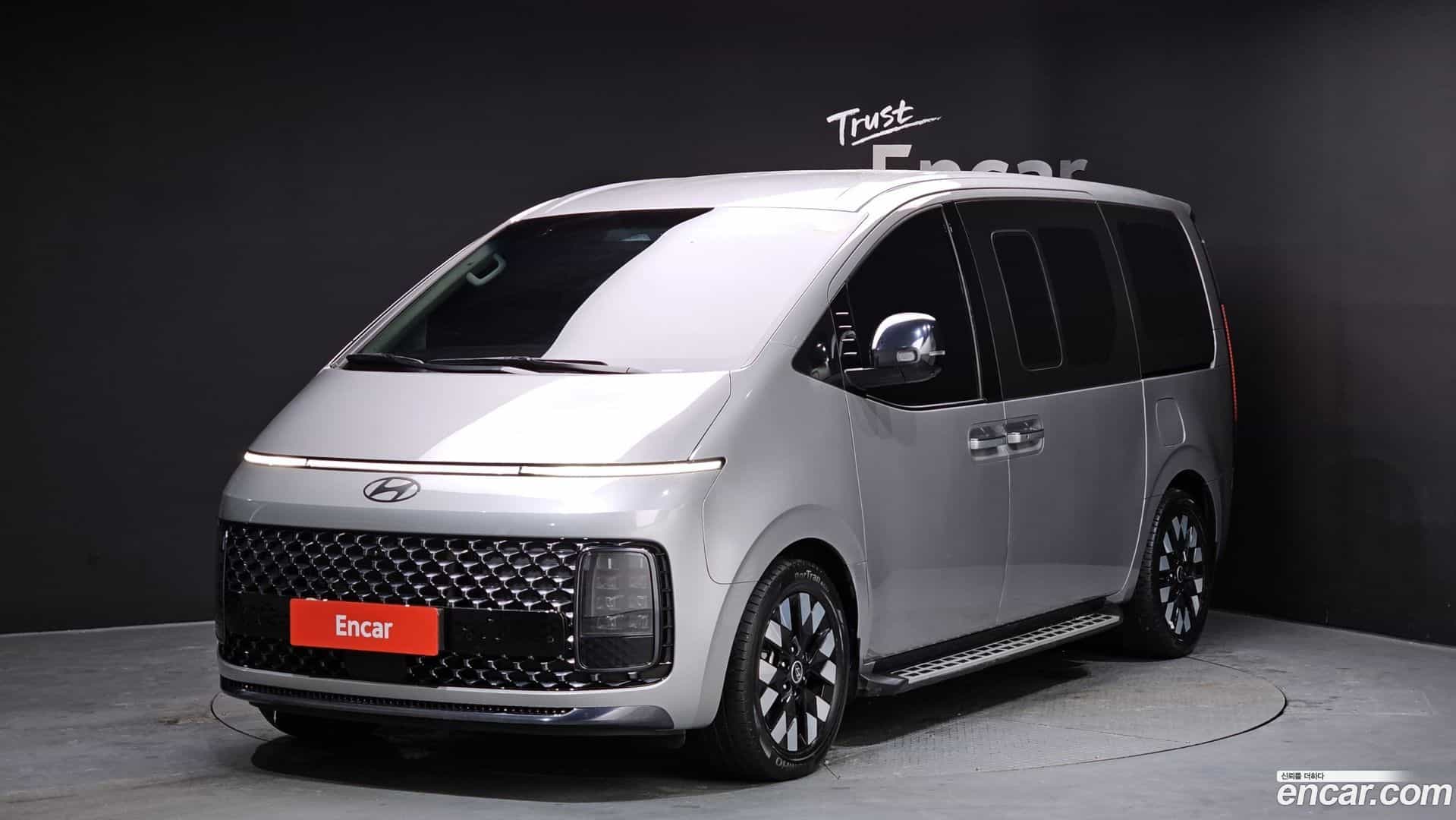 Staria Hyundai 2024.9-OUTER-001