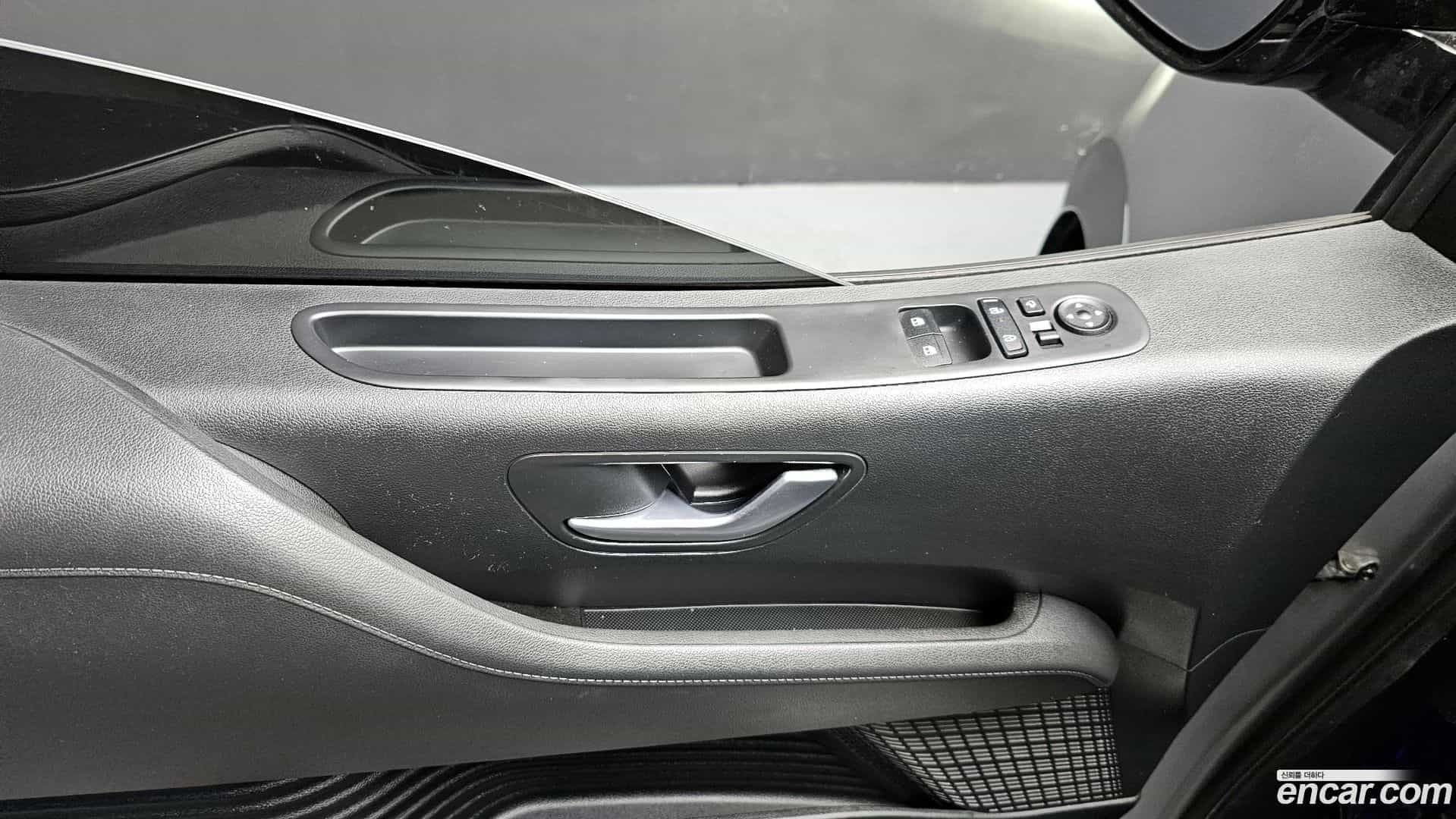 Staria Hyundai 2024.9-OPTION-021