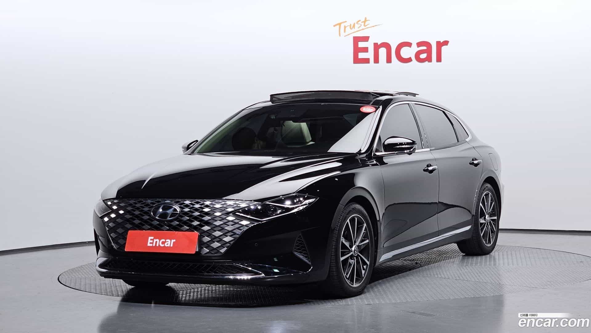 Grandeur Hyundai 2021.11-OUTER-001