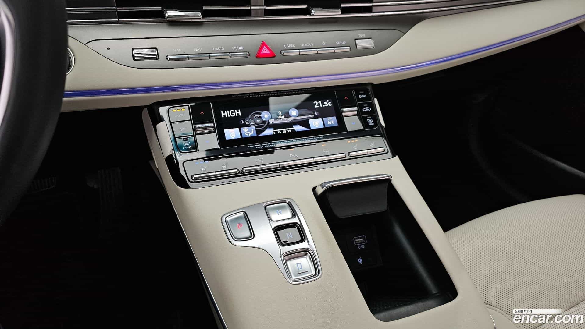 Grandeur Hyundai 2021.11-INNER-009