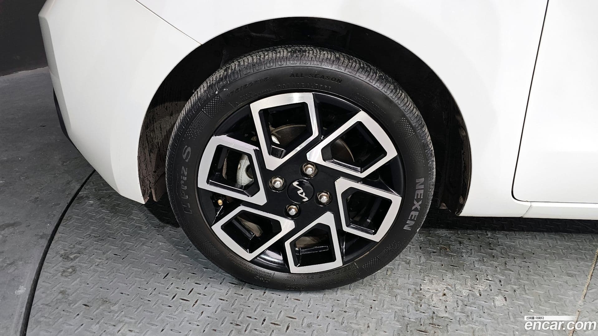 Main__Slider__Photo:RAY Kia 2024.0-4