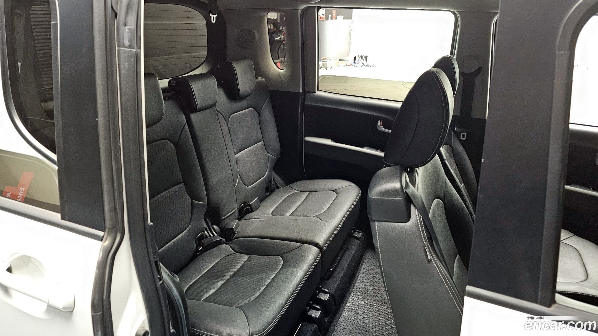 Main__Slider__Photo:RAY Kia 2024.0-11