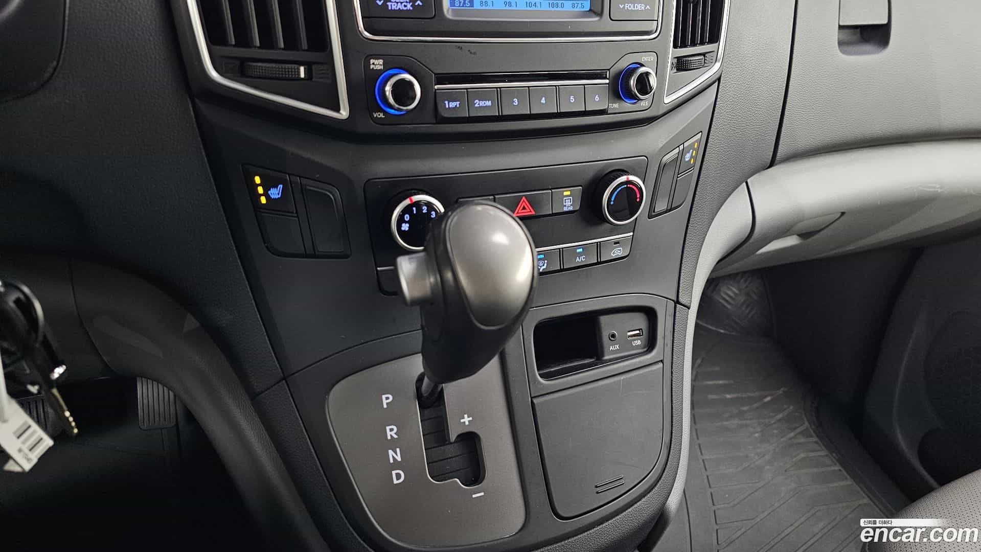 Starex Hyundai 2019.10-INNER-009