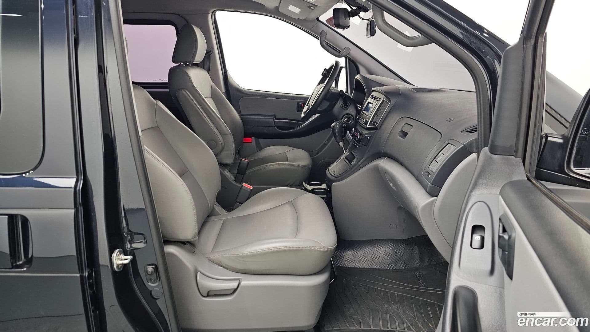 Main__Slider__Photo:Starex Hyundai 2019.10-11