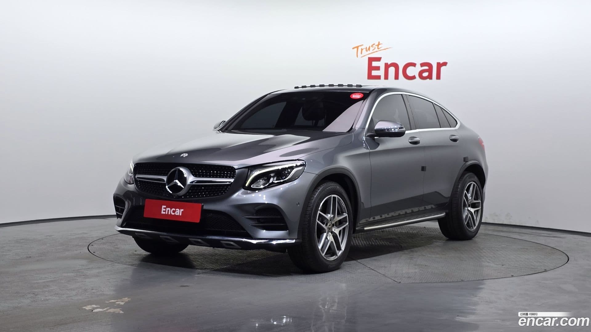 Main__Slider__Photo:GLC-Class Mercedes-Benz 2017.10-0