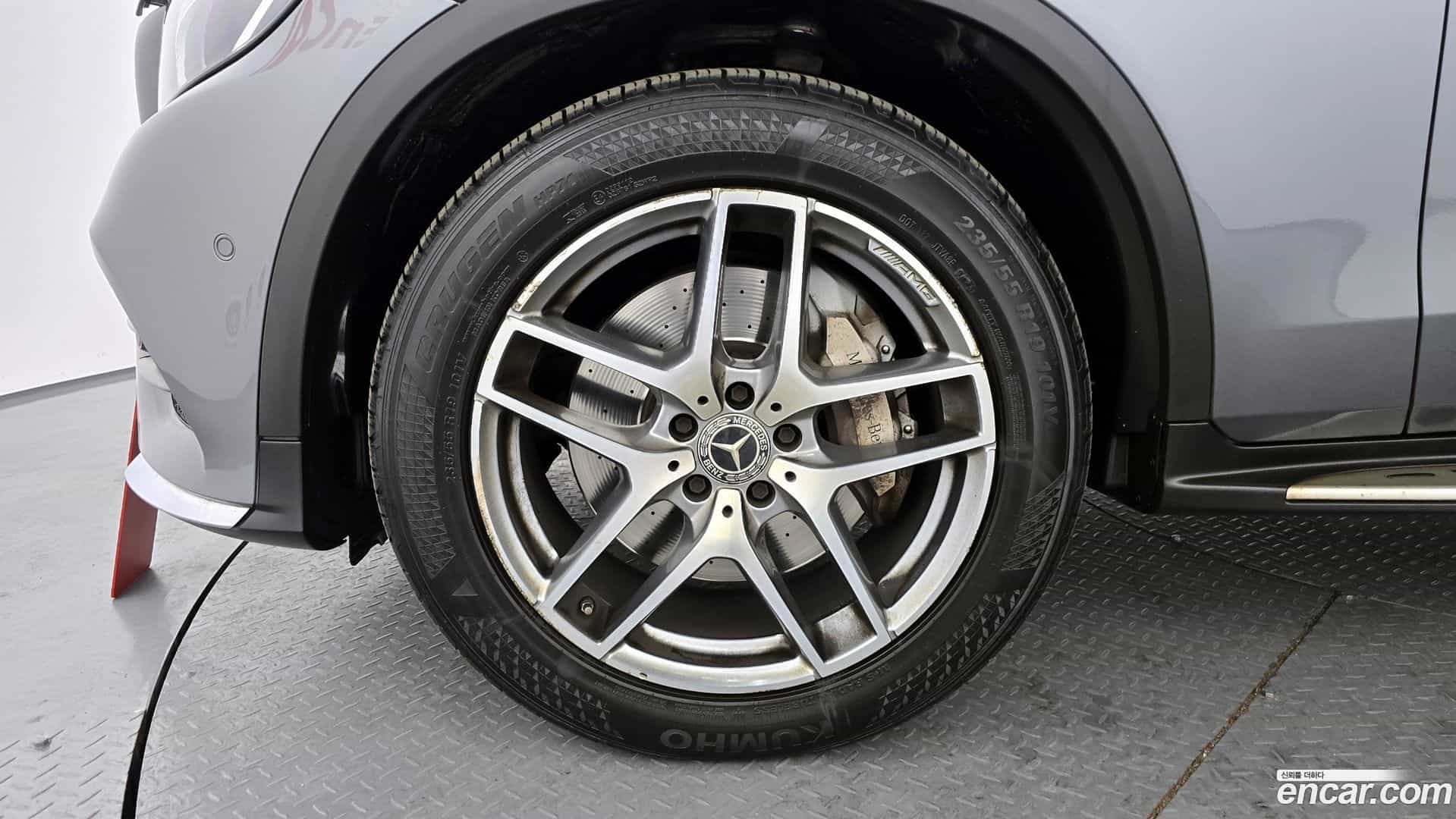 GLC-Class Mercedes-Benz 2017.10-OUTER-005