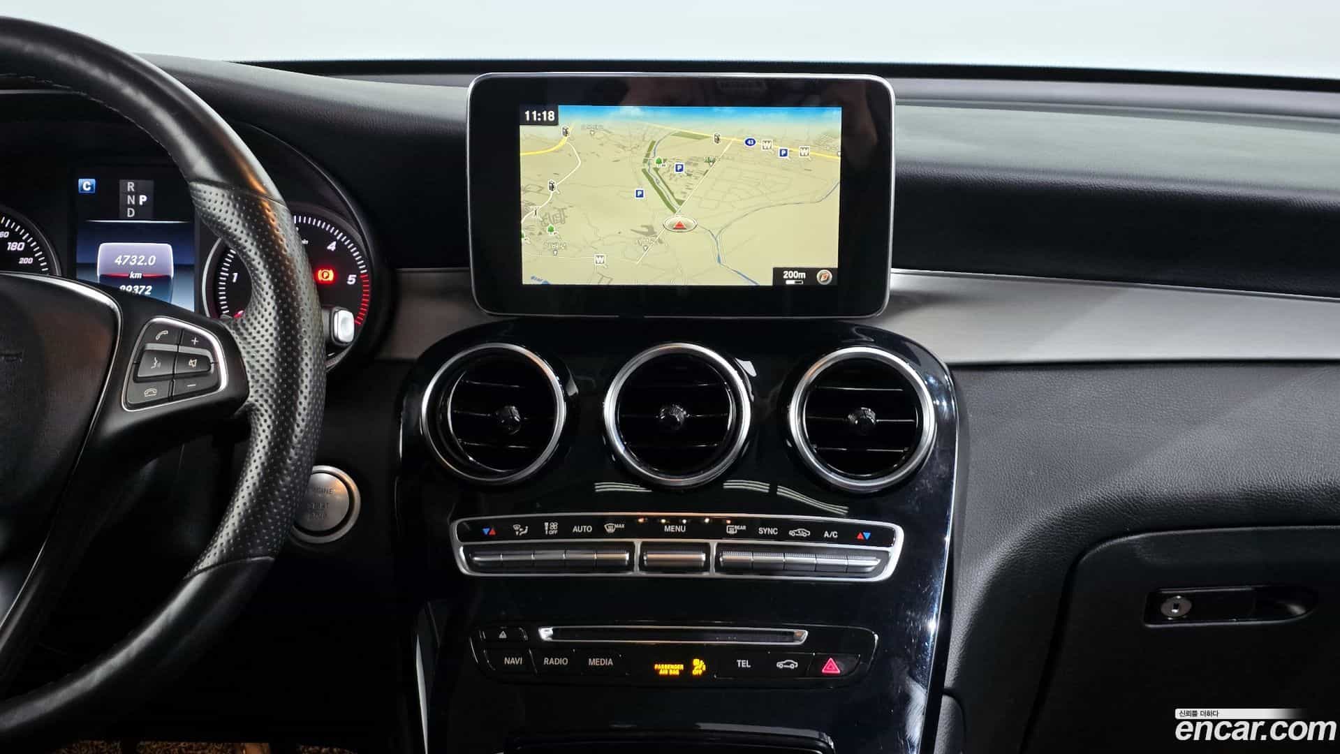 GLC-Class Mercedes-Benz 2017.10-OPTION-018